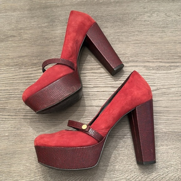 Diane Von Furstenberg Suede and Leather Embossed Mary Jane Heels Shoes size 8 - Picture 4 of 7